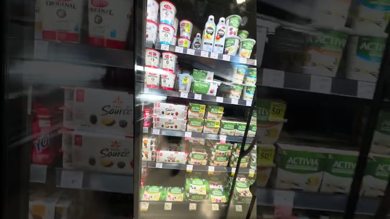 Didijustbuymygrandmothershouse subscribe shopping with Flo deals 