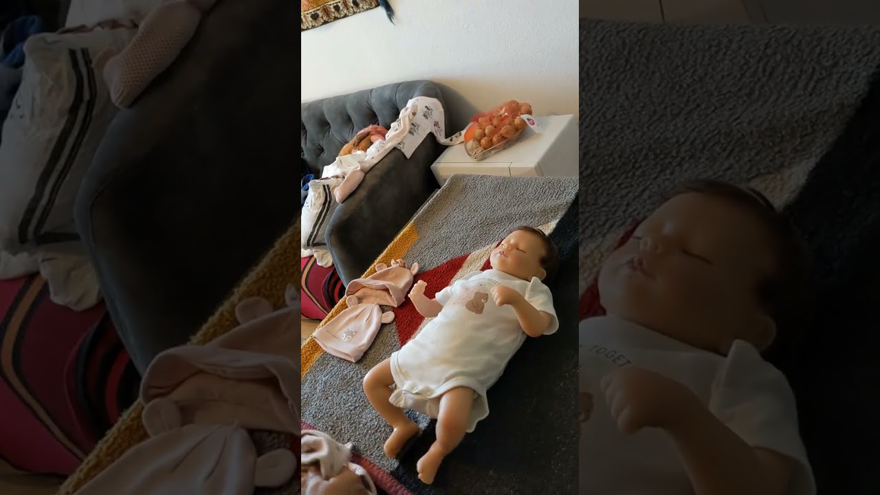 Details video of Ashton Drake doll Ashley