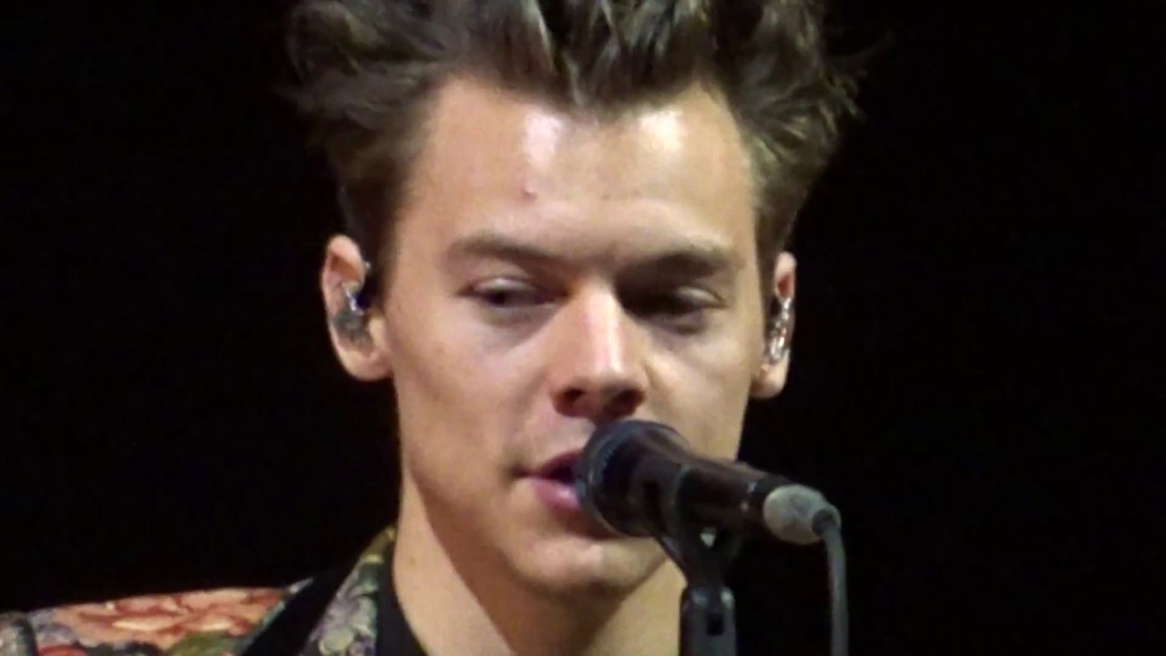 Harry Styles - Just A Little Bit Of Your Heart - Live at AFASLive Amsterdam 2017