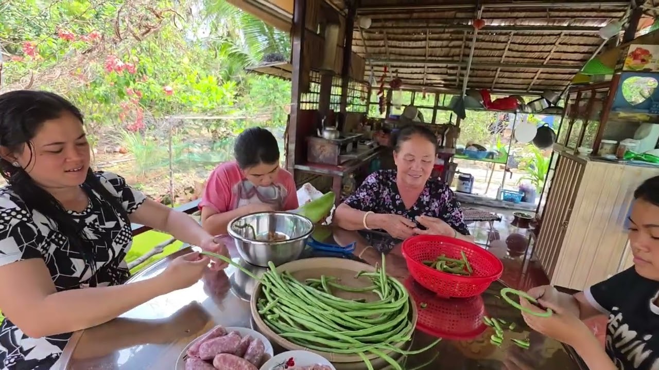 Thu Hoạch Đậu Đũa,Bầu và trứng cùng Bữa Cơm Bên Gia Đình (TTVlog)