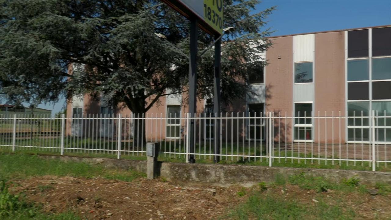 Incidente in un cantiere a Codevilla: artigiano 55enne muore precipitando dal tetto