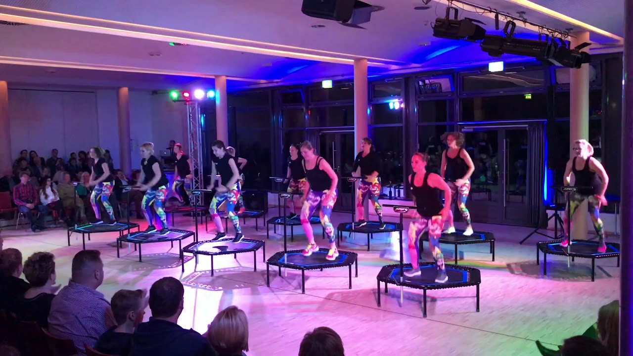 Jumping Fitness / Blue Emotion 2017