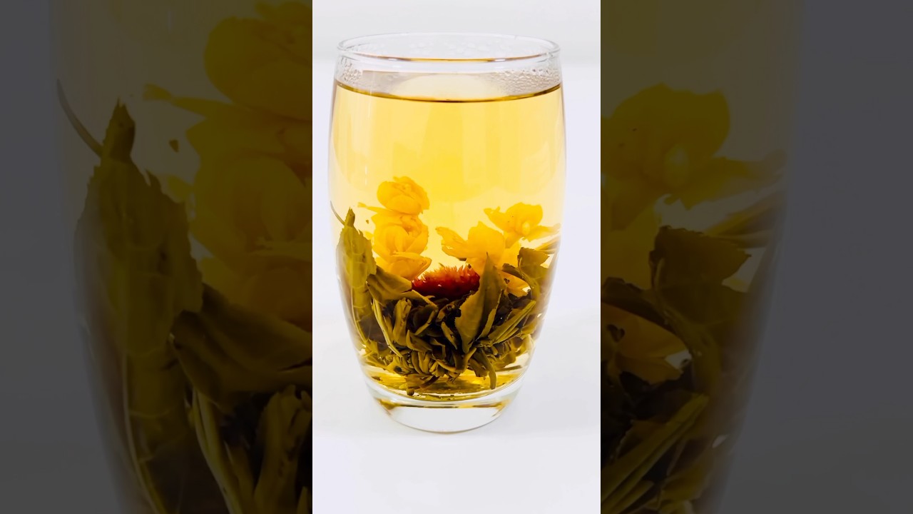 The Most Elegant Tea | BLOOMING TEA | Flowering Tea 🌸☕️ | Chinese Flower Tea 🇨🇳 #shorts