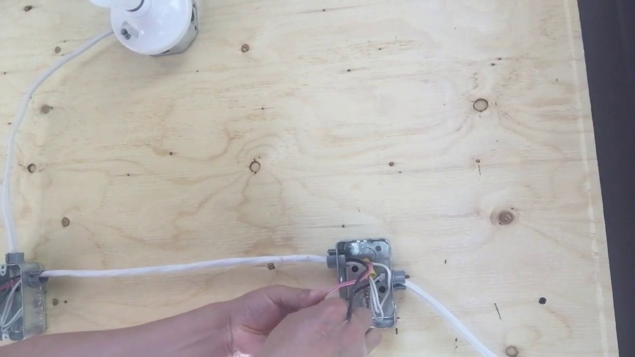 Three way switch wiring (三位开关的安装接线）