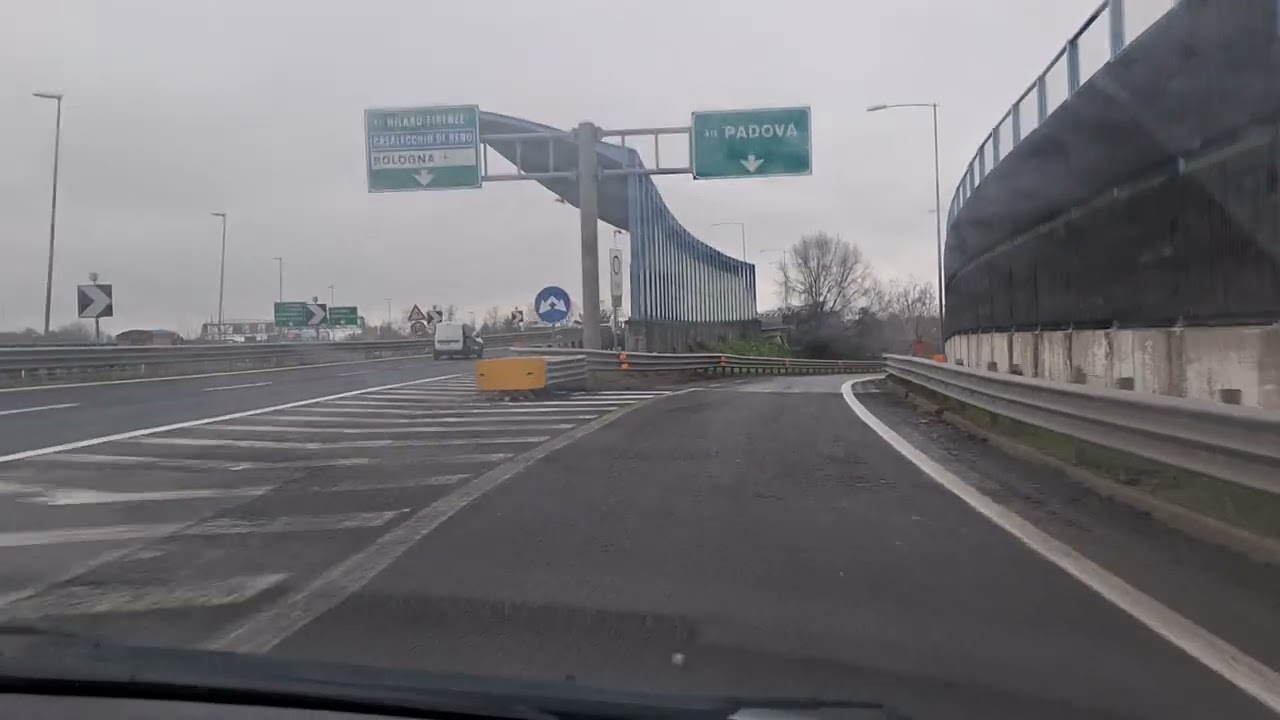 VERY NICE SCENE BOLOGNA CITY BOLOGNA ITALIA VIRALVIDEO ITALIA 🇮🇹
