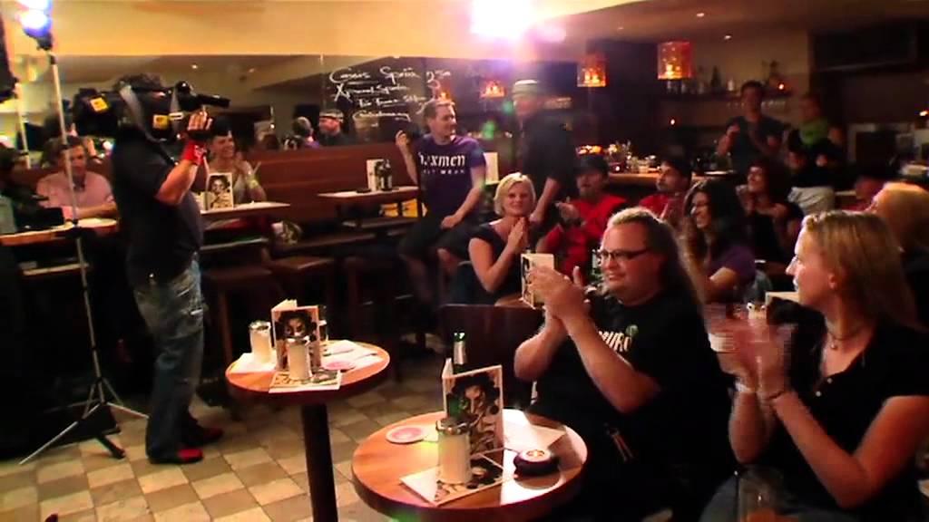 2 Schnitten auf'm Tisch - Johnny Gold und Reinhold Bauer