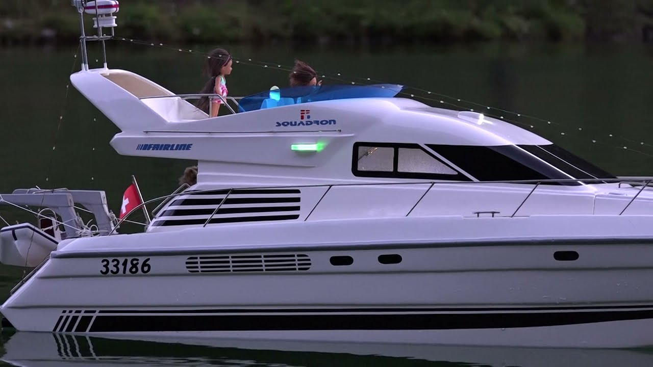 RC-Motoryacht mit 5,5 kW Elektromotor