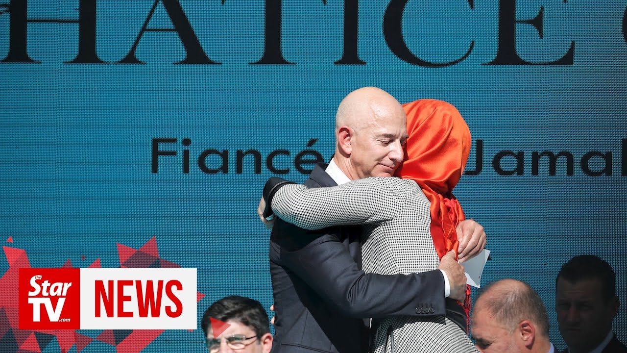 Khashoggi's fiancee awaits answers a year on