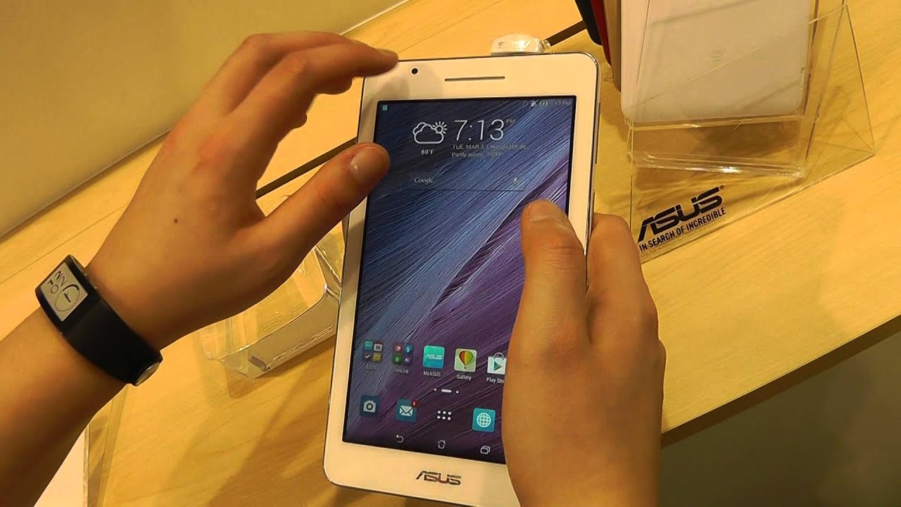 Asus Fonepad 7 FE171CG w rękach Tabletowo.pl na MWC 2015