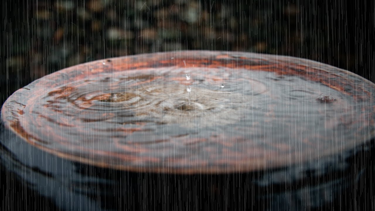 [White Noise] Dancing Raindrops on Traditional Korean Urn | Sleep Inducing ASMR