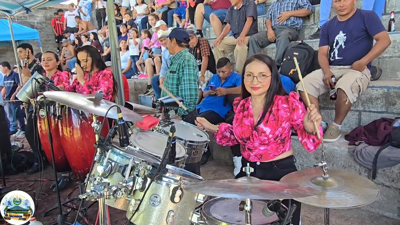 LA TINAJITA CON ATARDECER TROPICAL ENVIVO 