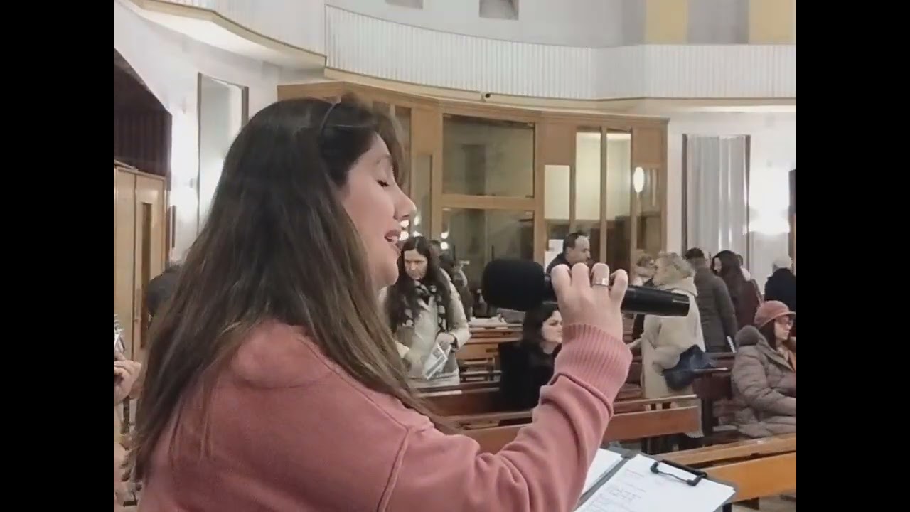 Ave Maria, donna dell' Attesa