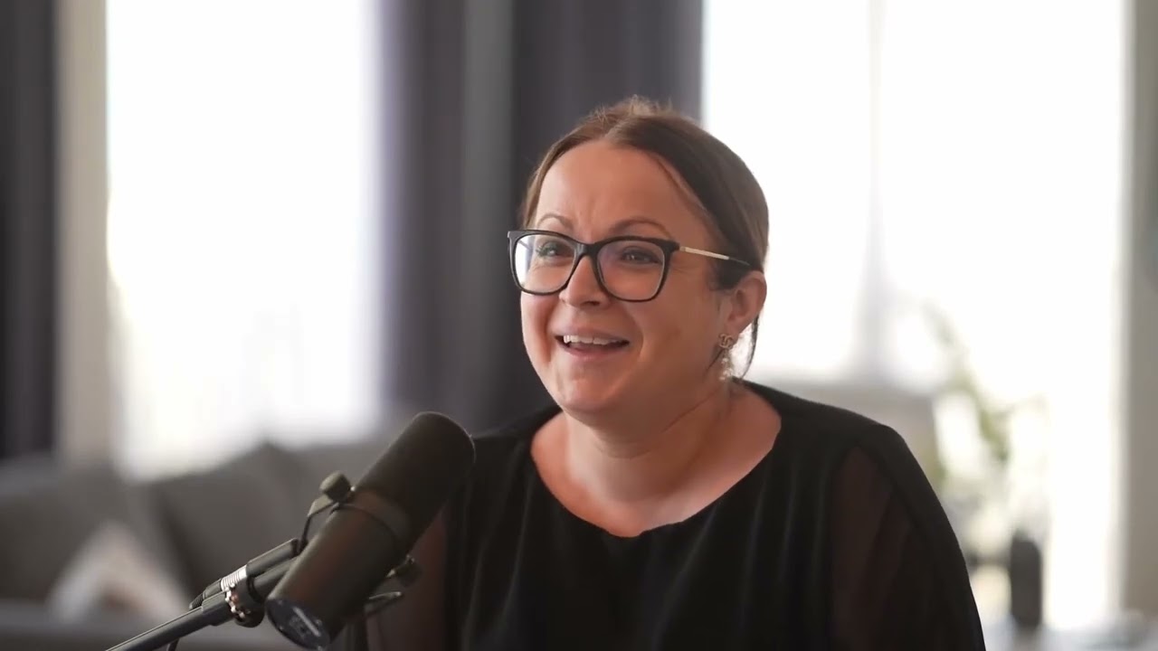 How Your Emotions Trick You: The Affect Heuristic Explained (Dr Grace Lordan with Ali Abdaal)