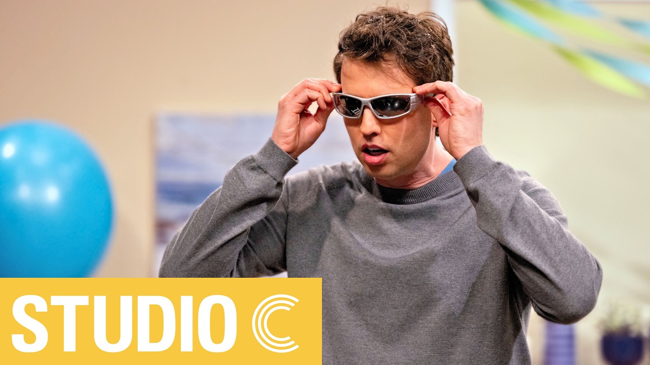 First Time in VR (ft. Jon Heder) - Studio C