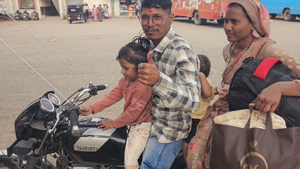 Family ke sath गाव का सफर #vlog #nandurbar #village #family @souravjvlogs @ManojDey #bus #travel 