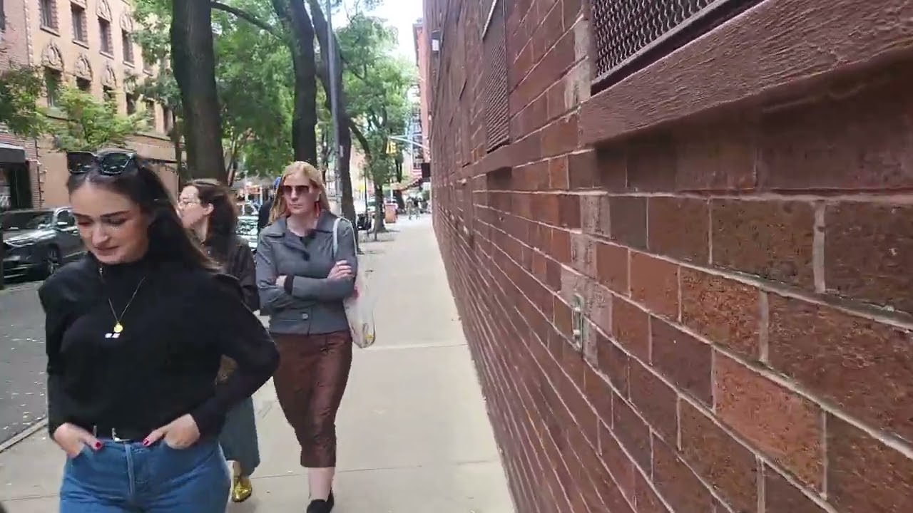Walk To Lombardi's Pizza NYC