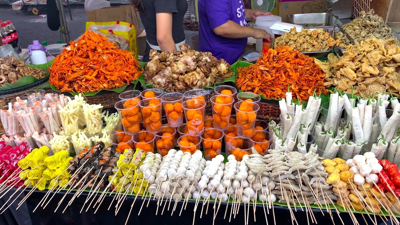 MASSIVE Filipino Street Food in MANILA | Pasig River Esplanade