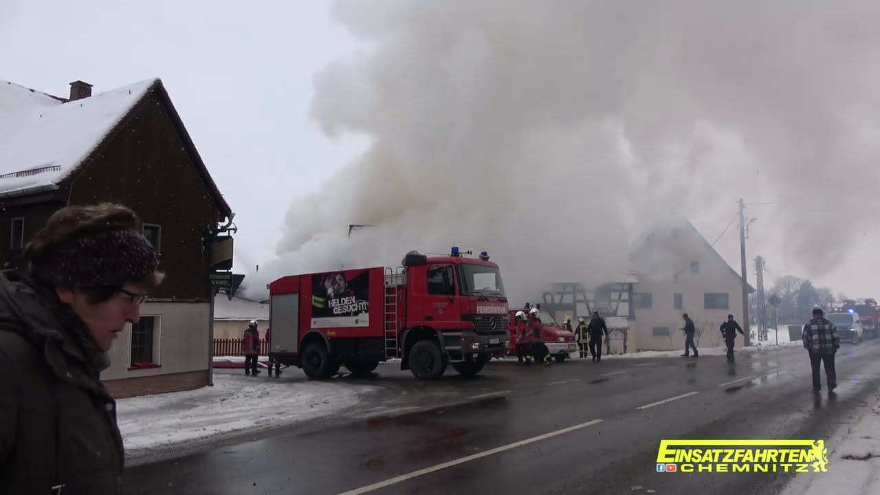 Explosion Brand 2-Landwirtschaft Scheunenbrand -Alarmstufenerhöhung auf Brand 3