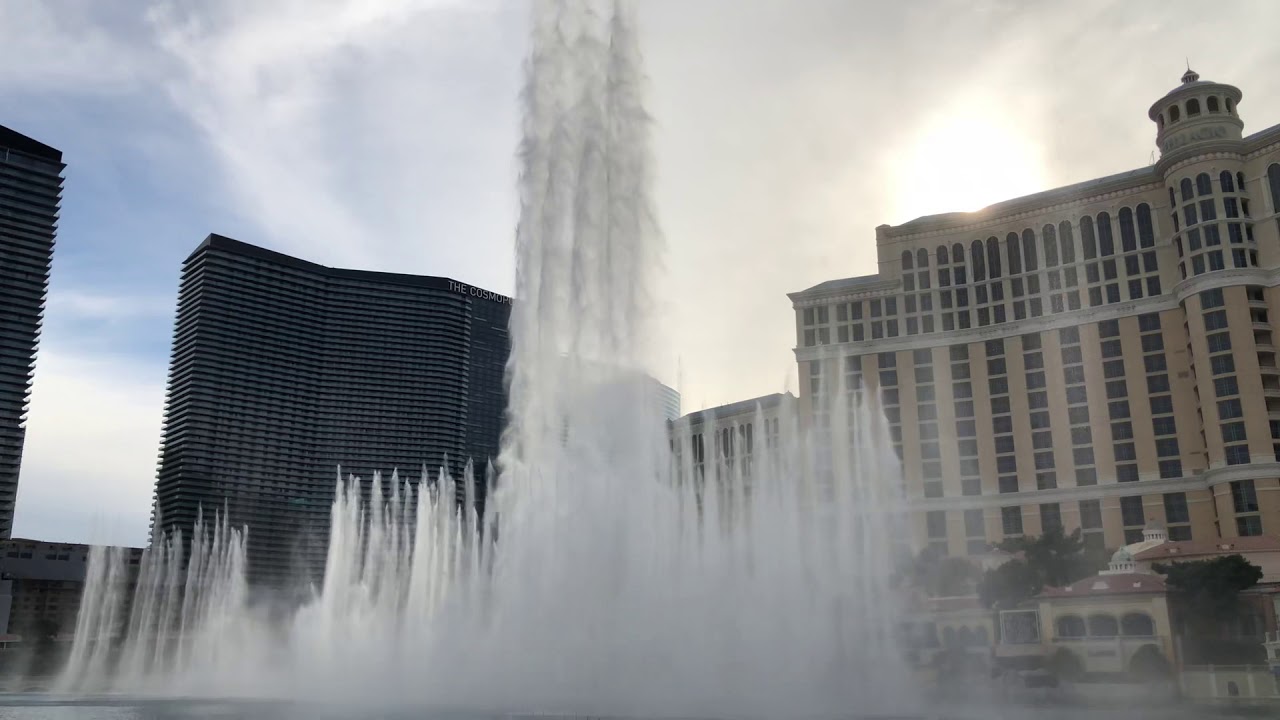 Fountains of Bellagio - “Uptown Funk” (Day) 4K