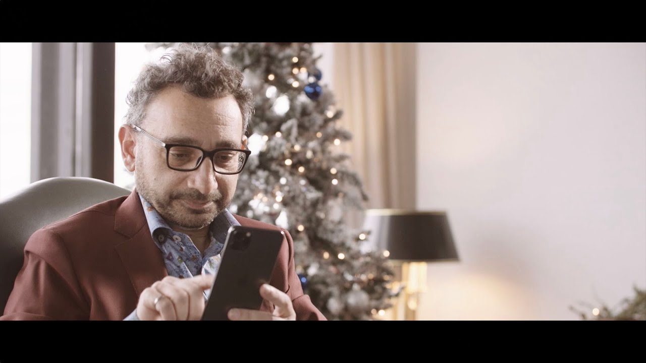Minister Alghabra clears Santa for travel in Canadian airspace