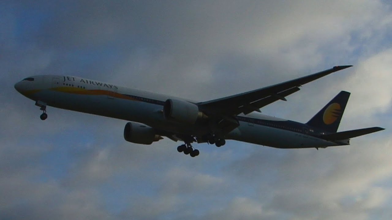 Jet Airways B777-300 landing @ London Heathrow Airport