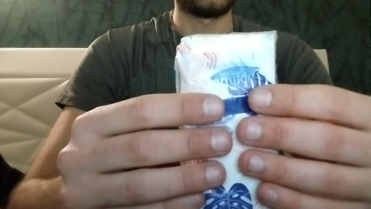 ASMR scratching & déchirage – Paquet de mouchoirs, textures douces | Épisode 6