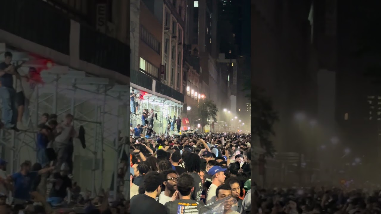 KNICKS FANS PARTY ON 7TH AVENUE!