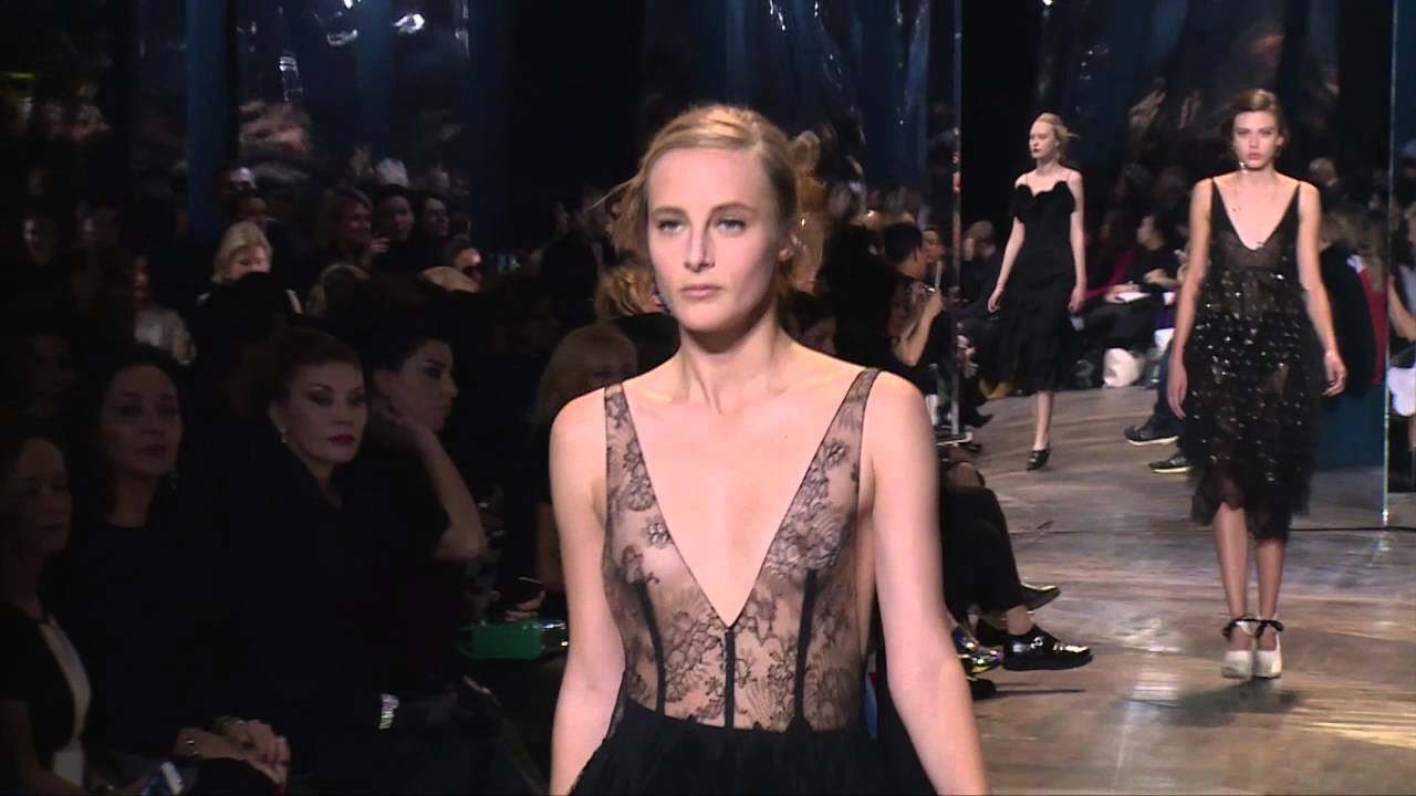 Christian Dior - HAUTE COUTURE collection - Spring-Summer 2016/17 - Paris