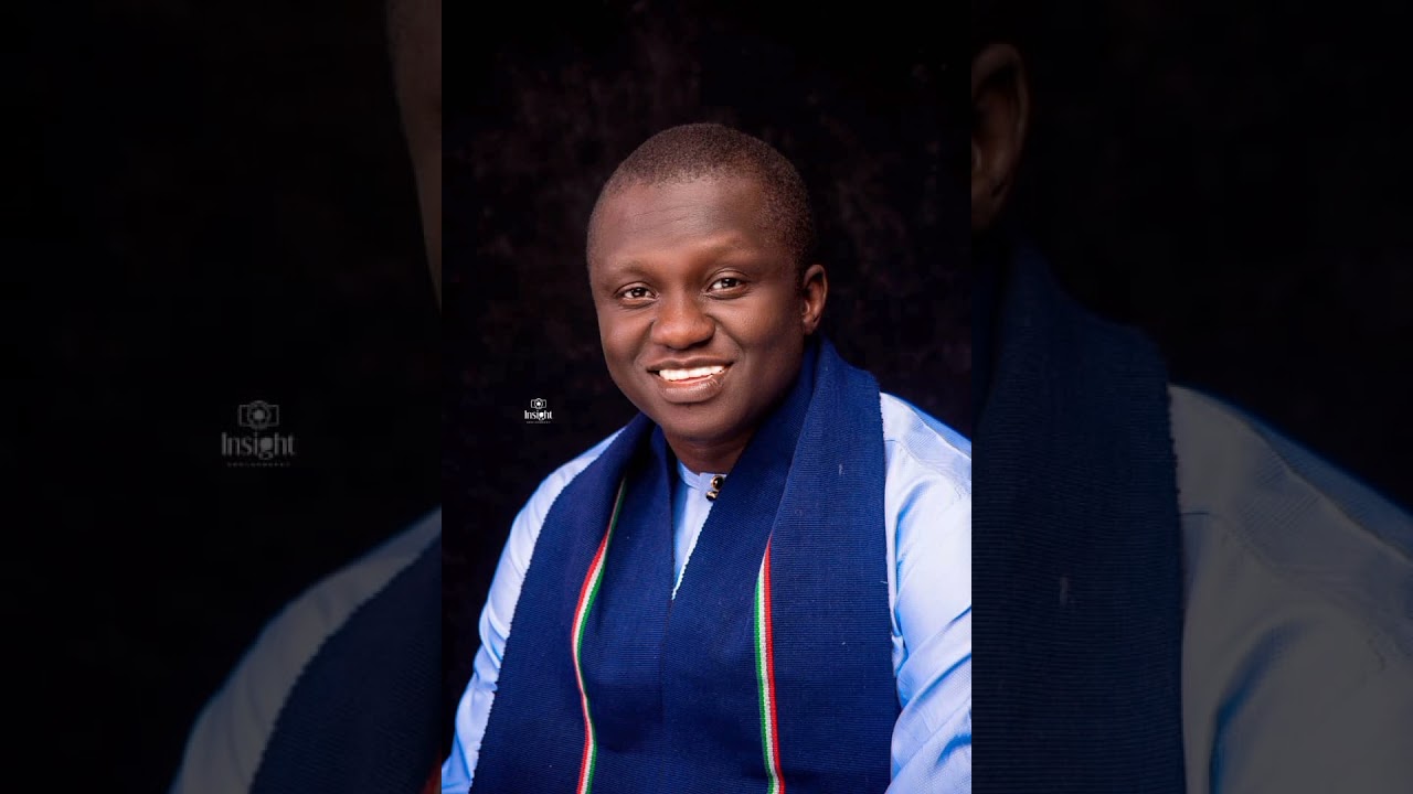 Ovye moses ' PAMPERS"