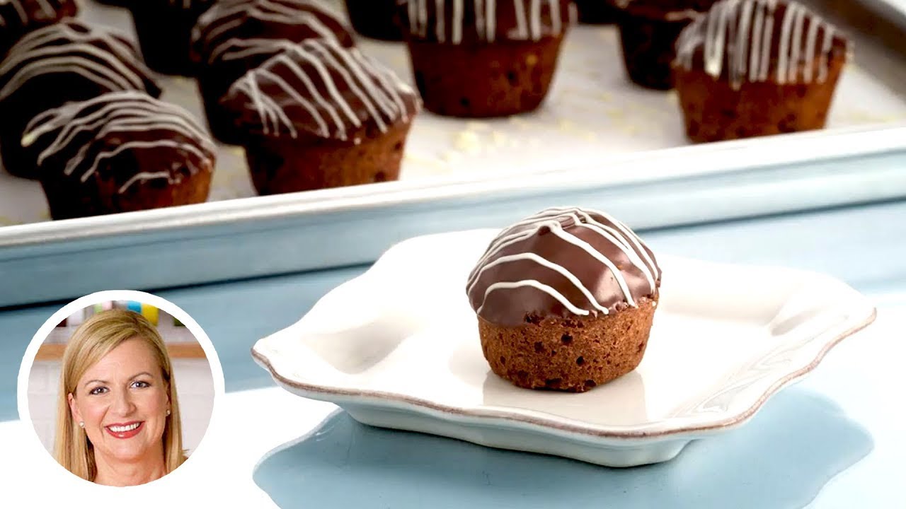 Professional Baker Teaches You How To Make CHOCOLATE FRIANDS!