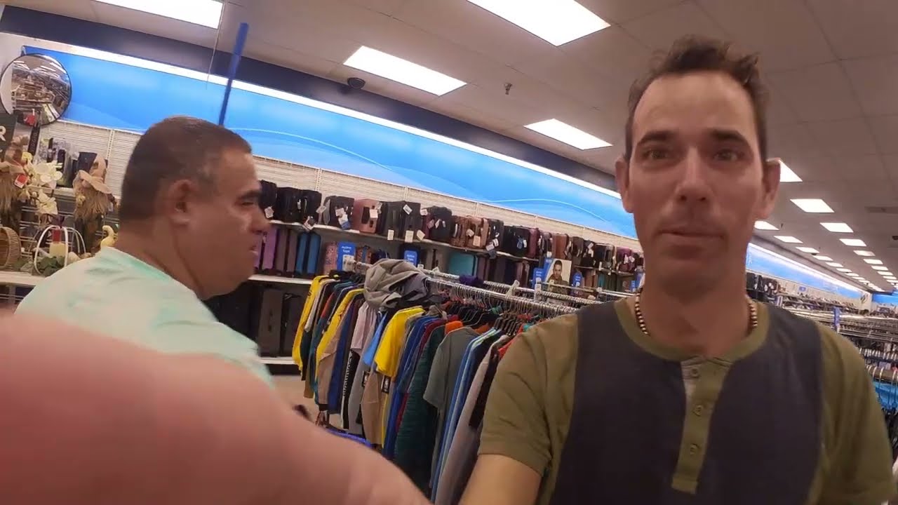 Cubano CHOCA por PRIMERA VEZ conel CAPITALISMO. REACCIONANDO a Los Estados Unidos LA REALIDAD.