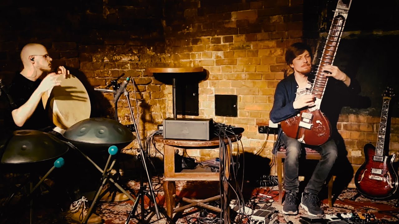Sitartronic Duo plays 'Raga Piloo' (Indian Sitar + Frame Drum)