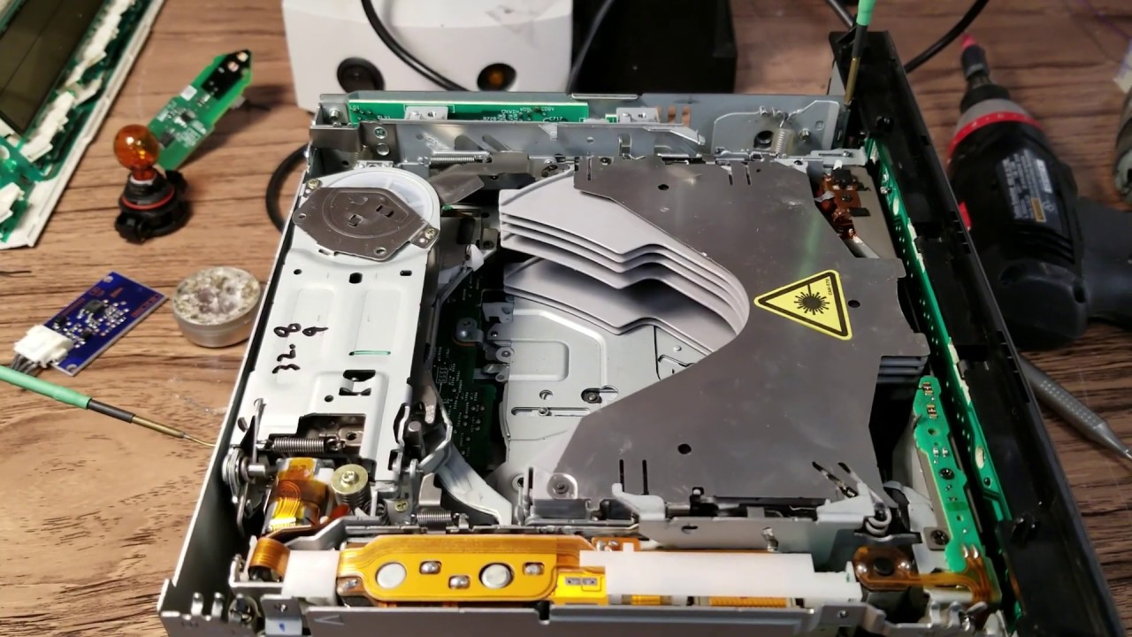 Lexus Toyota 6 cd changer stuck.