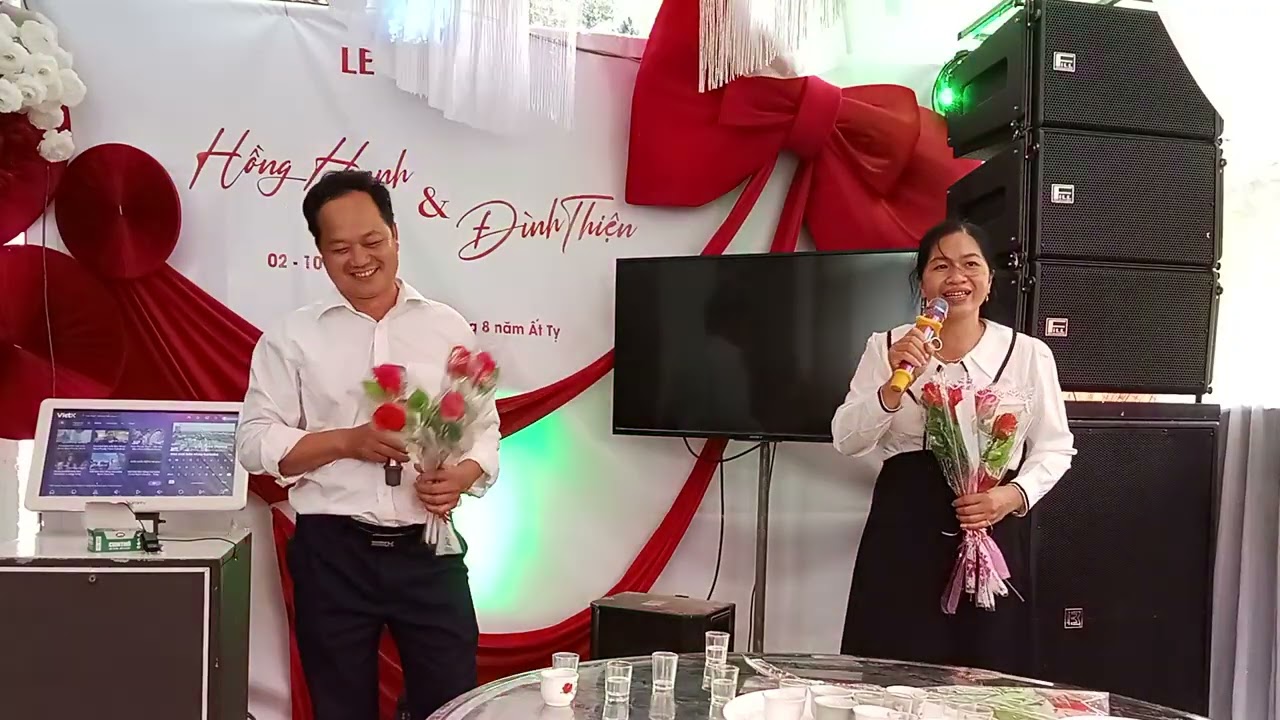 Hoàng ngọ & lưu ngoan hát chúc mừng đám cưới 2 cháu trăm năm hạnh phúc, phi nong ơi thinh nơ 