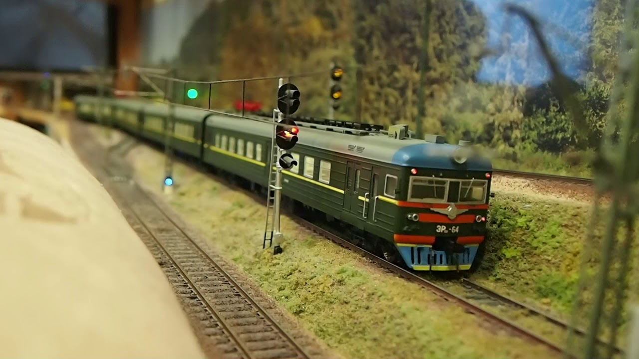 ЭР22-64 заезд в зонный тупик