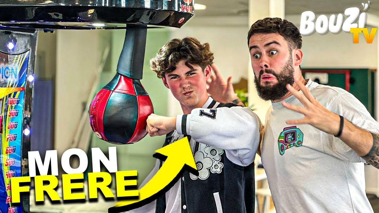 MON FRERE ESSAYE LA MACHINE A COUP DE POING DU LOCAL !