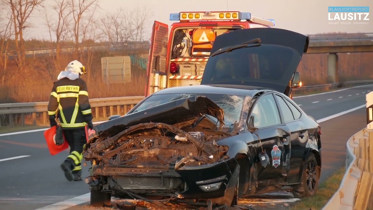 A15 bei Forst: Polnischer PKW kracht in Leitplanke
