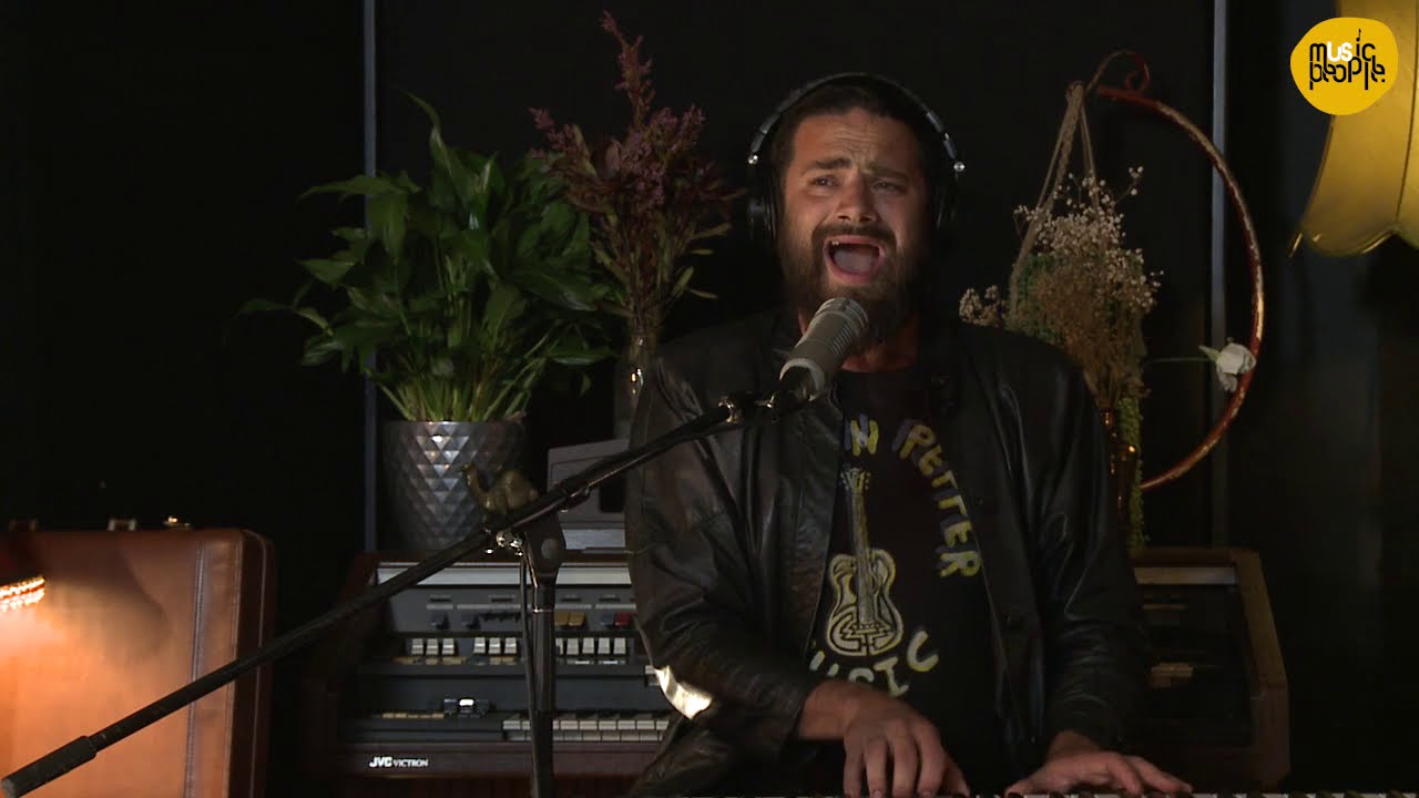 Harry James Angus - Over The Valley (Music People live from Sawtooth Studios Newcastle)