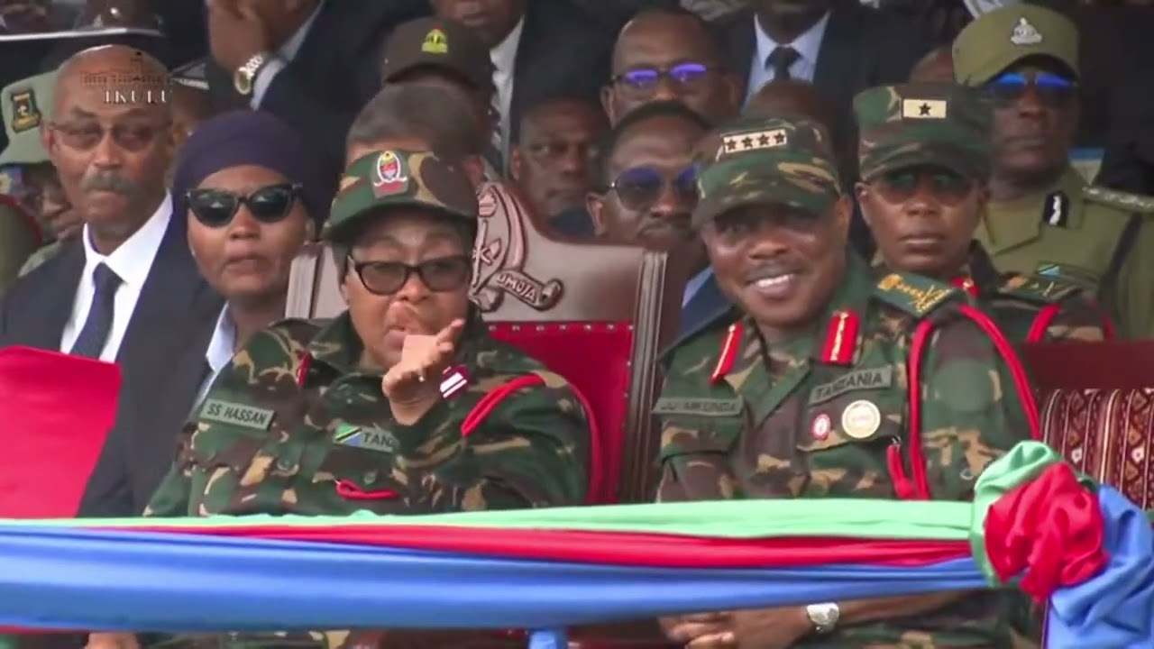 Komando wa Jeshi la Tanzania (Special Force) Wakionesha Ujuzi Wao, 'Usijaribu'