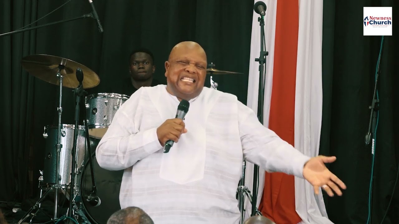 Bishop Sakhele Makhubo