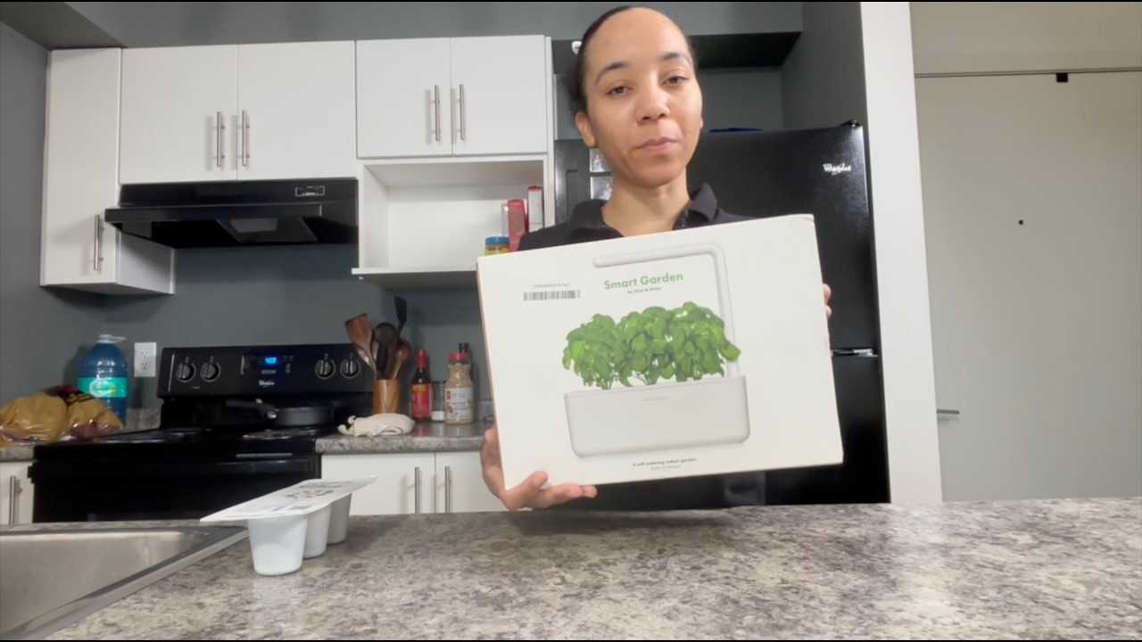 I tried the Click & Grow Smart Garden #gardening