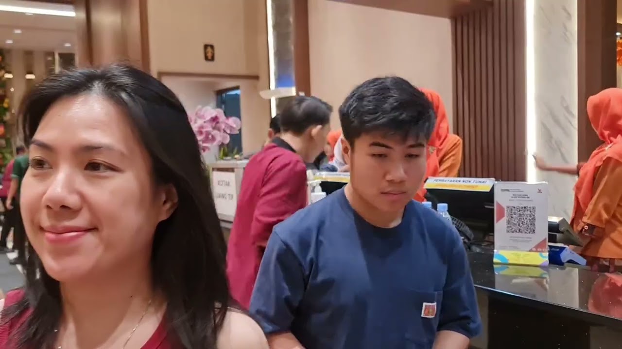 Makan nasi padang pagi sore di Alam sutera