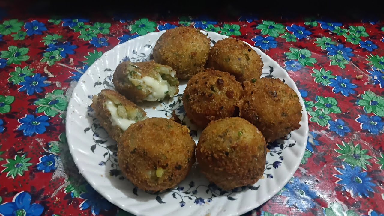 रमजान स्पेशल इफ्तार स्पेशल रेसिपी पोटैटो चीजी बॉल्स रेसिपी ऊपर से क्रिस्पी अंदर से चीज  