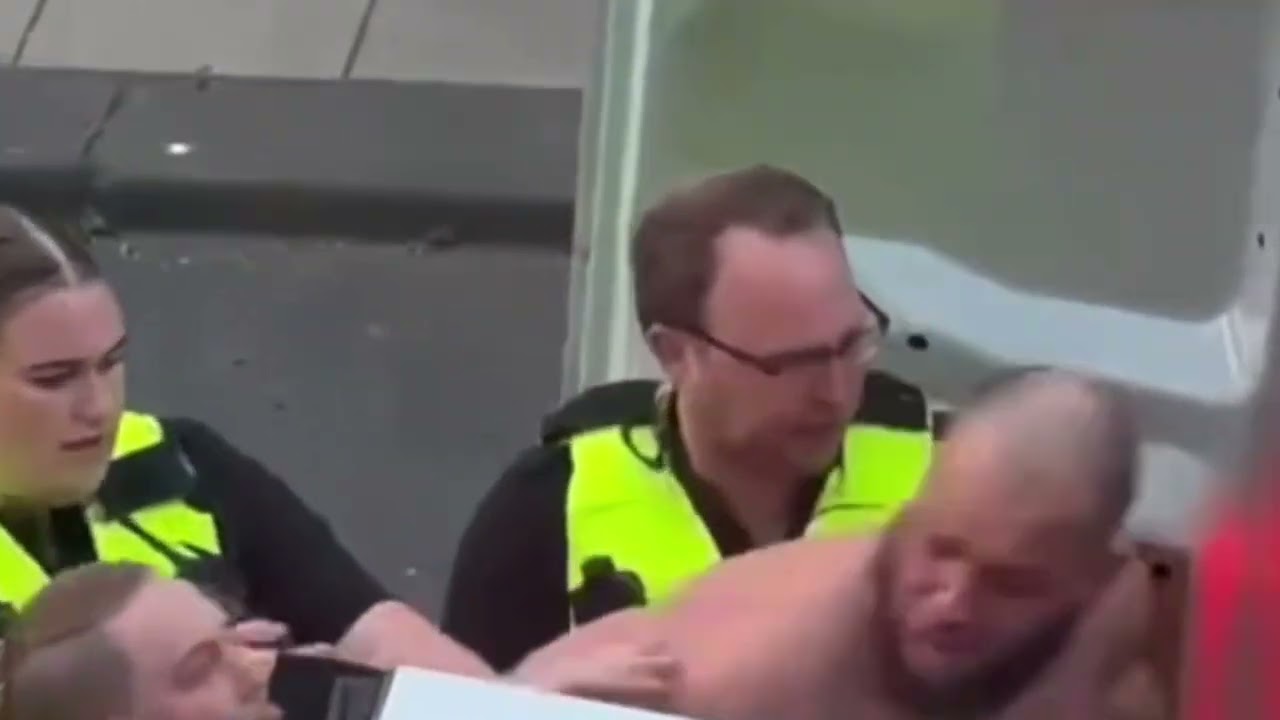  Man Arrested In Manchester After Annoying Street & Trying To Fight Locals