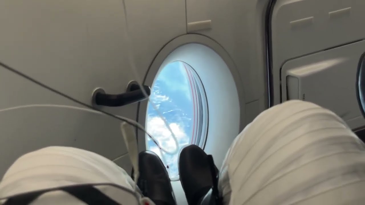DEORBIT BURN onboard Fram 2 Crew Dragon