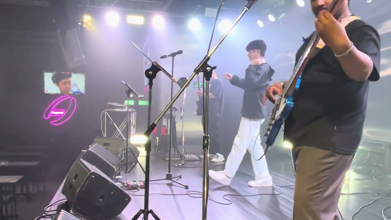 กลัวว่าฉันจะไม่เสียใจ - Perpeech [Cover - Six My Duck]