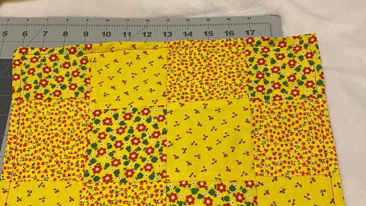 Sewing a patchwork place mat, my very first one !!