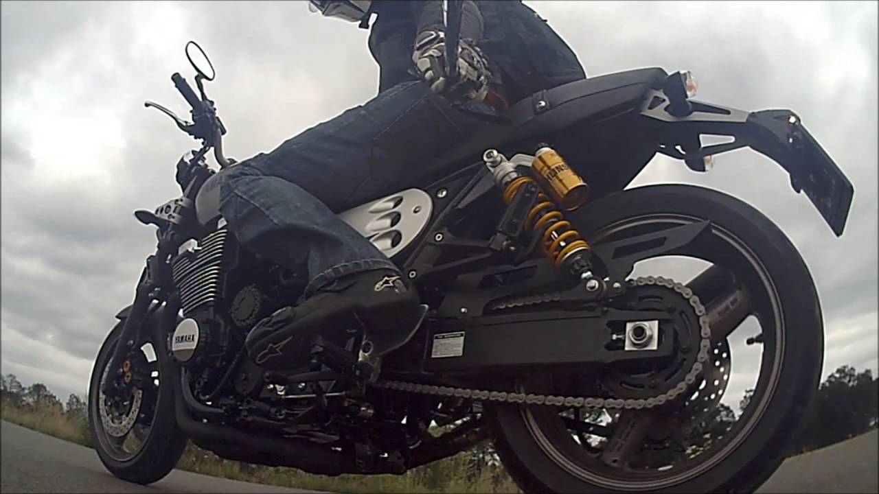 Yamaha XJR 1300 - one of the last oil cooled big bikes...