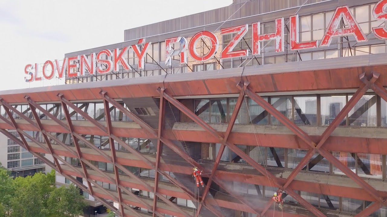 Renovácia náteru ocel'ovej konštrukcie budovy RTVS v Bratislave