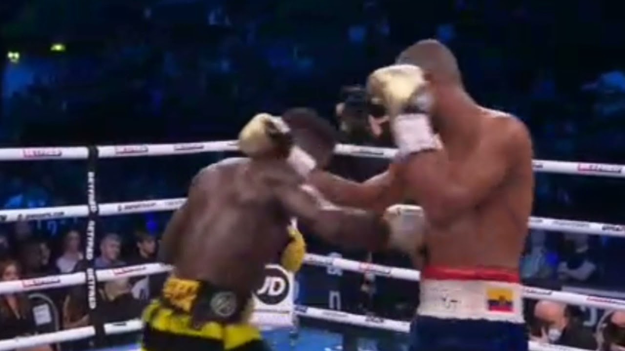 Lerrone Richards disrespect  Carlos Gongora with a brutal Punch | Replay in Slow No